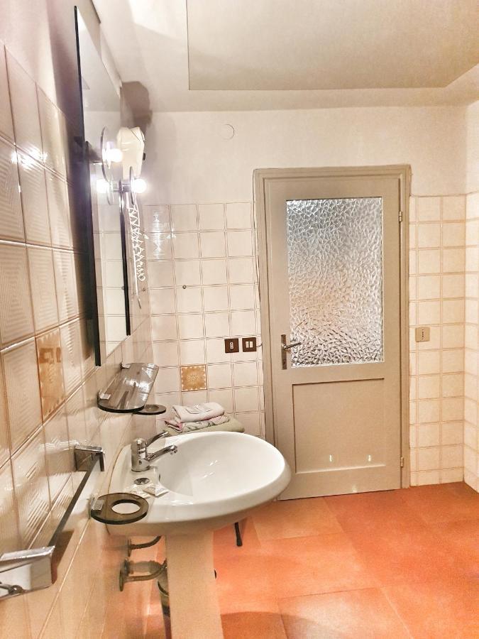 B&B Il Pettirosso Malonno Exterior photo